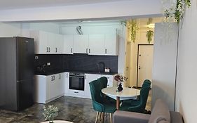 Evergreen Apartment2